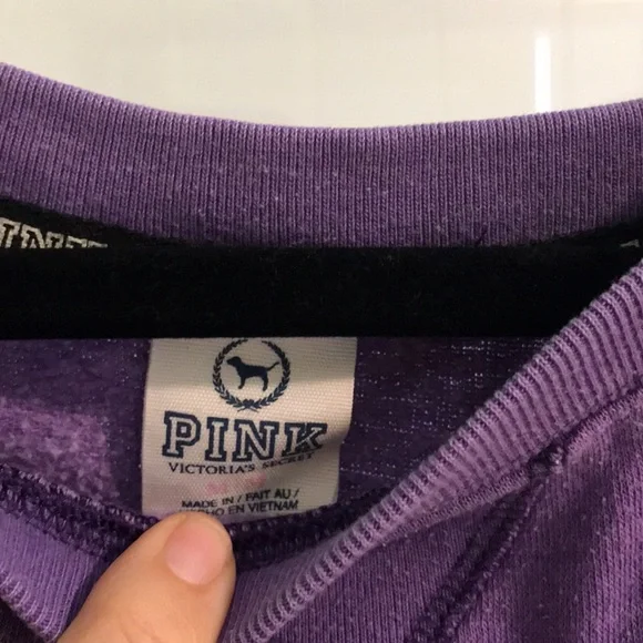 Victoria secret Sweatshirt 🦮 - Picture 3 of 3